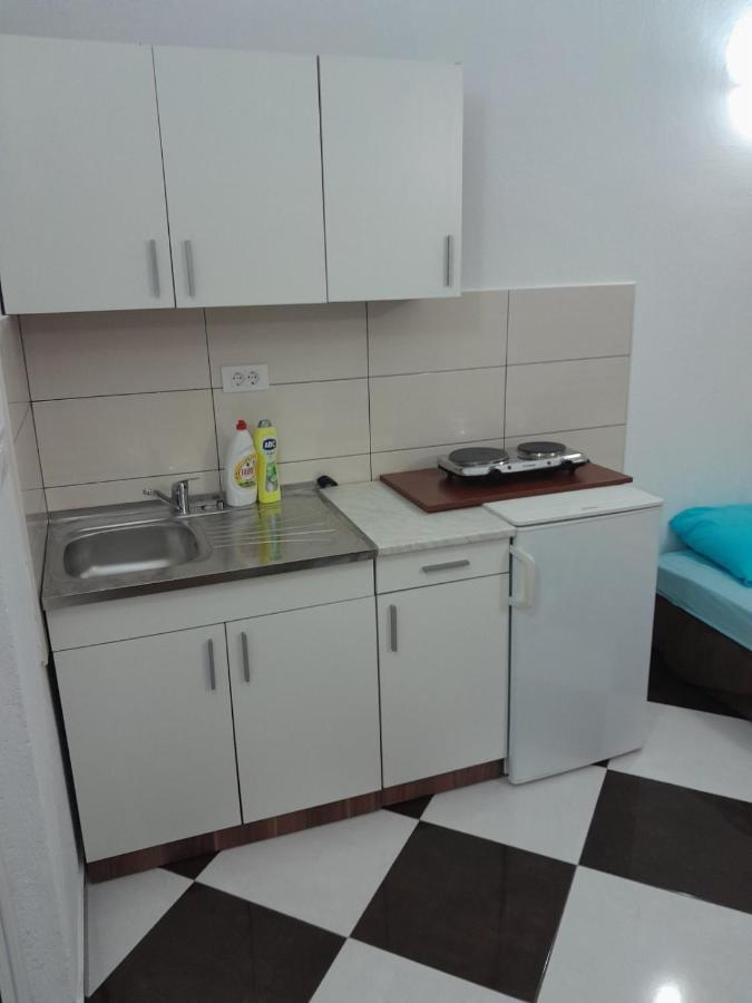 Apartments Neda Сутоморе Екстер'єр фото