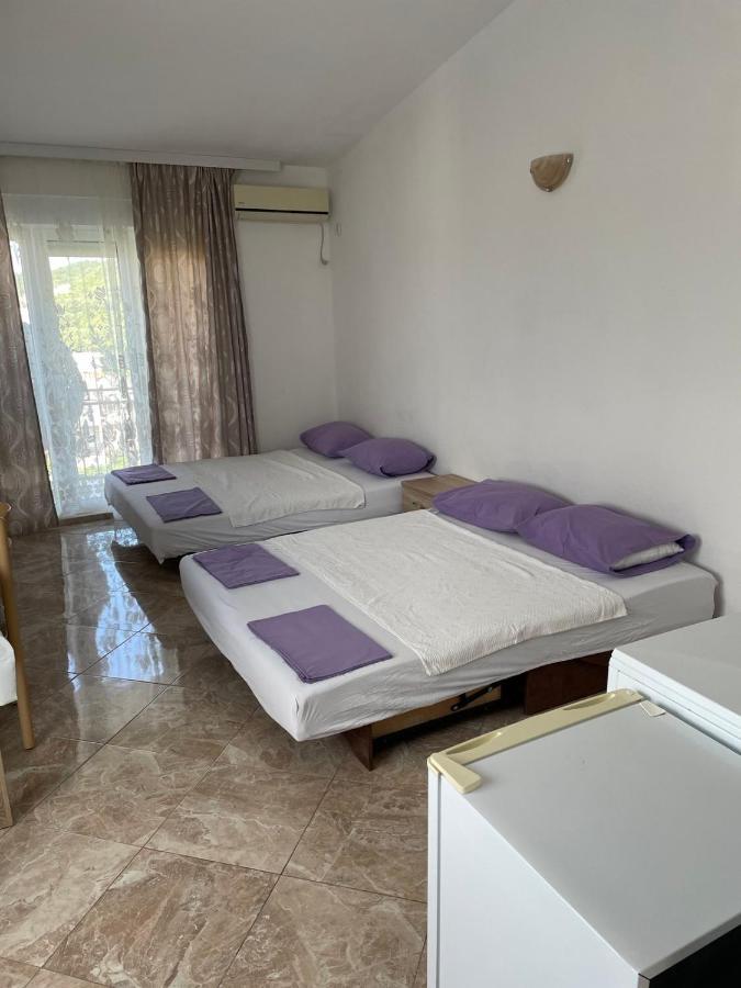 Apartments Neda Сутоморе Екстер'єр фото